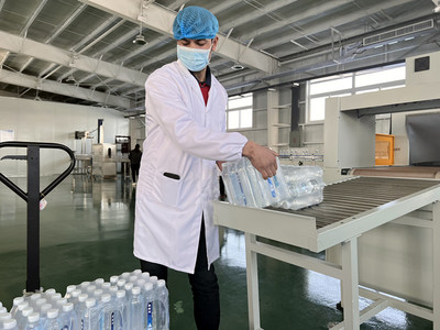 西极泉天然饮用水厂 生产形势良好，严格检测服务保障品质